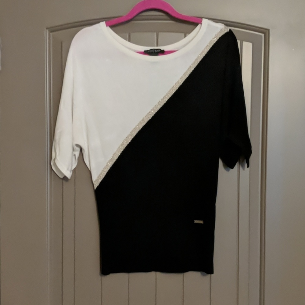 Light weight sweater